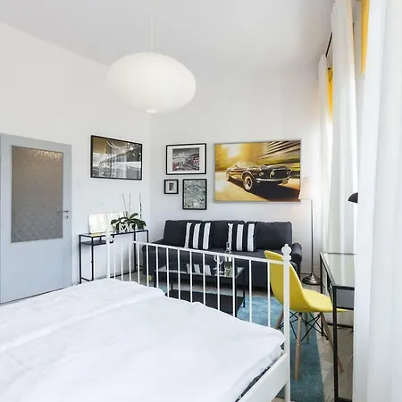 Ruska Street Old Town - Big - Climatic - 11 People - 300m Town Hall Апартаменты