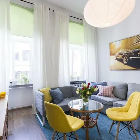 Ruska Street Old Town - Big - Climatic - 11 People - 300m Town Hall Апартаменты